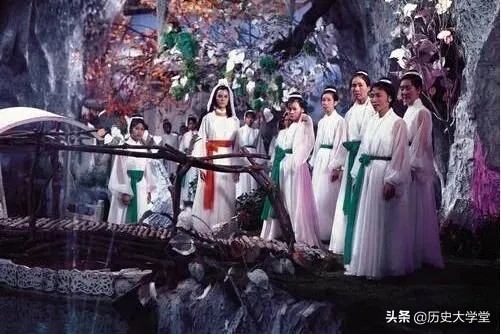 峨眉和华山的区别,金庸对华山论剑的描述