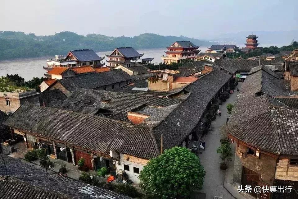 走遍所有古镇,走遍中国最美的十个城市