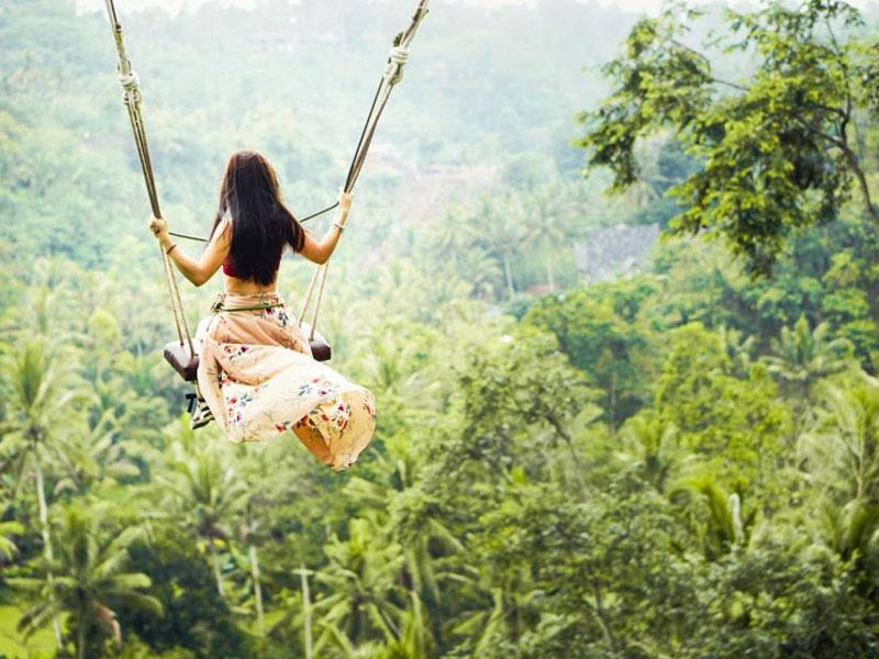八成国人都玩错了巴厘岛，缆车赏日落，睡皇宫泡千年圣泉，2019免签