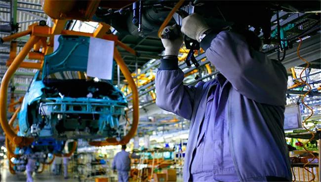 长城董事长魏建军年薪,各大车企老总魏建军