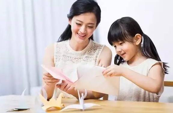 妈妈哄宝宝睡觉反而自己先睡着,哄孩子睡觉结果自己先睡着了