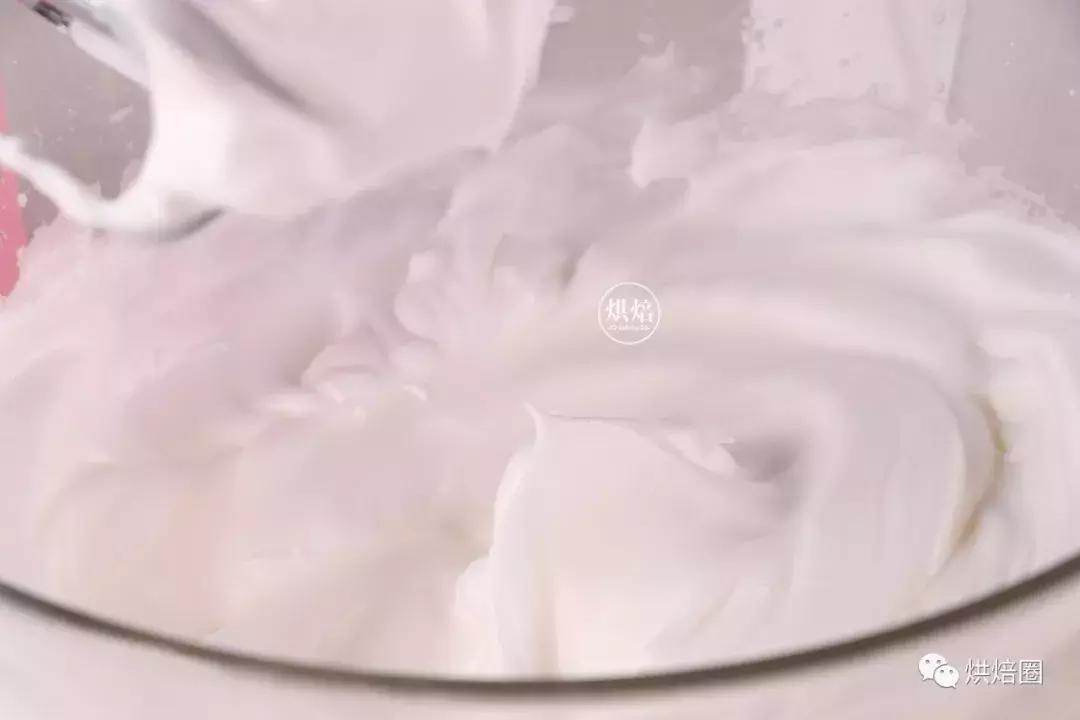 过年做的福袋卷蛋糕被亲戚夸惨了送给正月的寿星寓意好又漂亮~