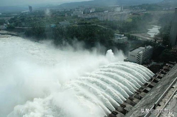 「黎明拾穗」43期诗词41首,首页篇篇造网红,风流戏子逞英雄