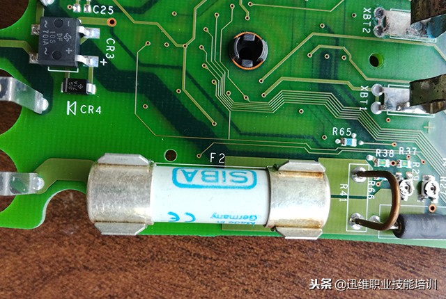 fluke万用表15b+和18b+的区别,fluke万用表15b功能