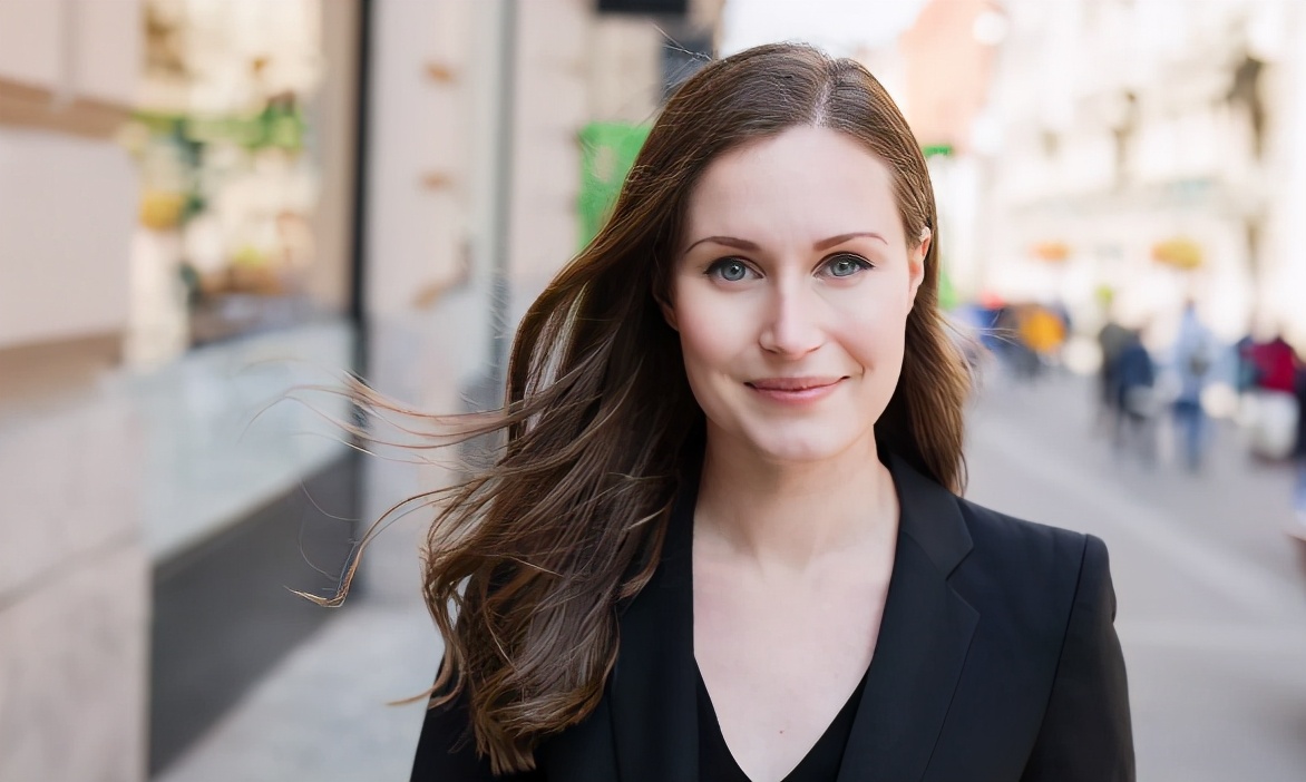 芬兰女总理拍露胸写真被喷辱国！她凭什么成为世界最年轻女总理？