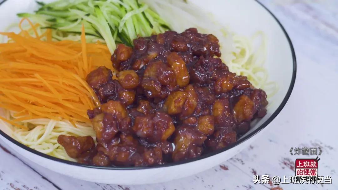 简简单单一碗面度过严寒超级好吃,简简单单一碗面却有家的味道
