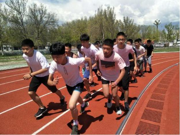 长跑怎么跑最省力又可以提高速度,长跑1000米该怎么跑既快又省力