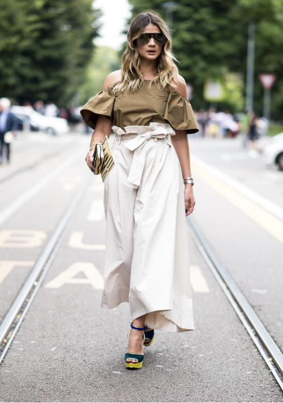 今年流行的纸袋裤怎么穿,新款流行好看显瘦百搭裤