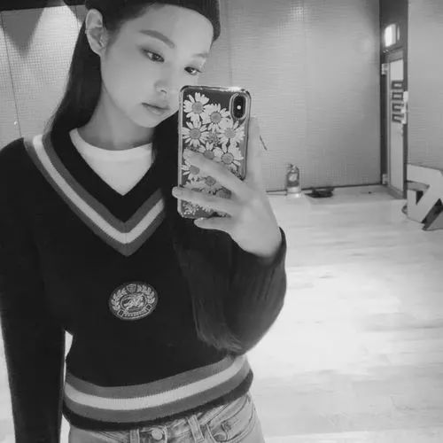 权志龙关于爱情,关于权志龙小雏菊所有资料