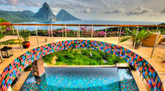 15个令人惊叹的泳池,十个令人难以置信的泳池