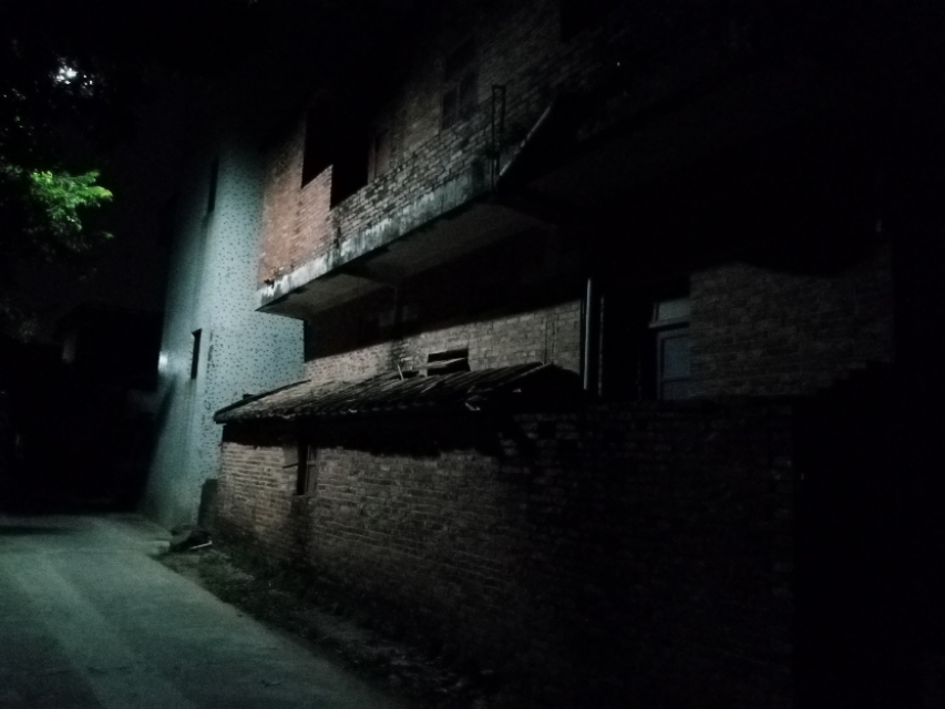 晚上荒无人烟的山路,砚洲岛还有沙滩吗