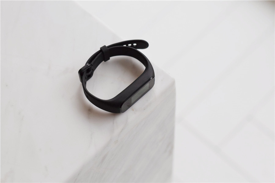 黑加手环1s是小米几,黑加手环1snfc版