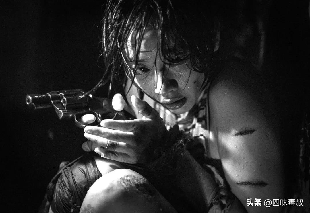 更暗黑、cult的《智齿》，是黑白版《踏血寻梅》吗？