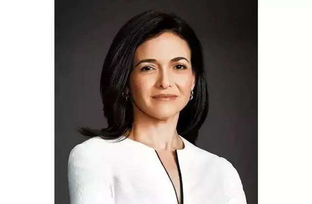 年薪千万但是没谈过恋爱,和年薪百万的人谈恋爱是什么感受