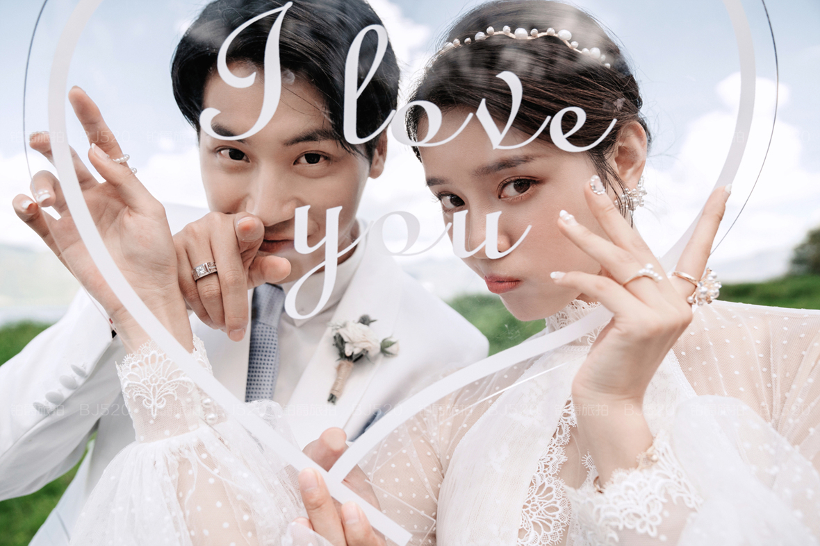 拍婚纱照和结婚婚纱是一起的吗,拍婚纱照应该怎么选照片