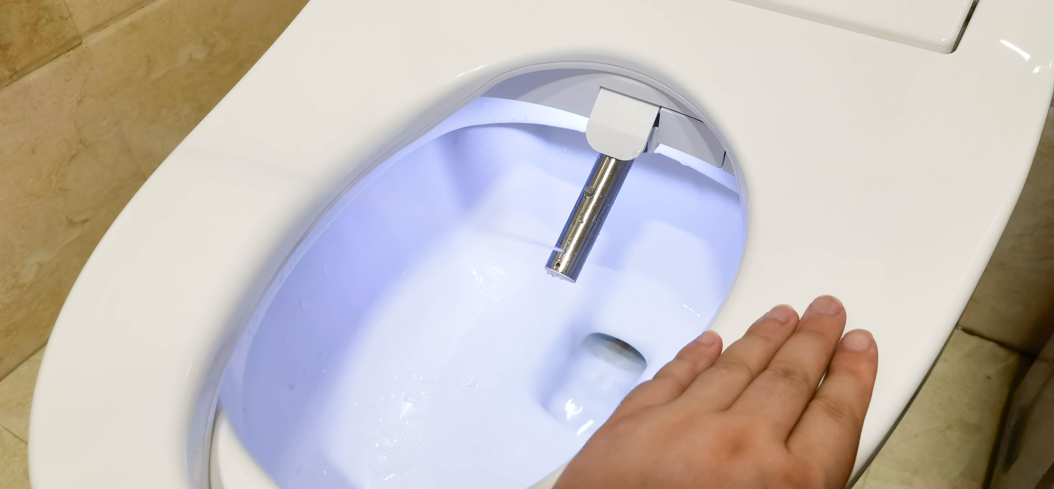 海尔卫玺m17u1智能马桶盖测评,海尔智能马桶盖x3-m16u1