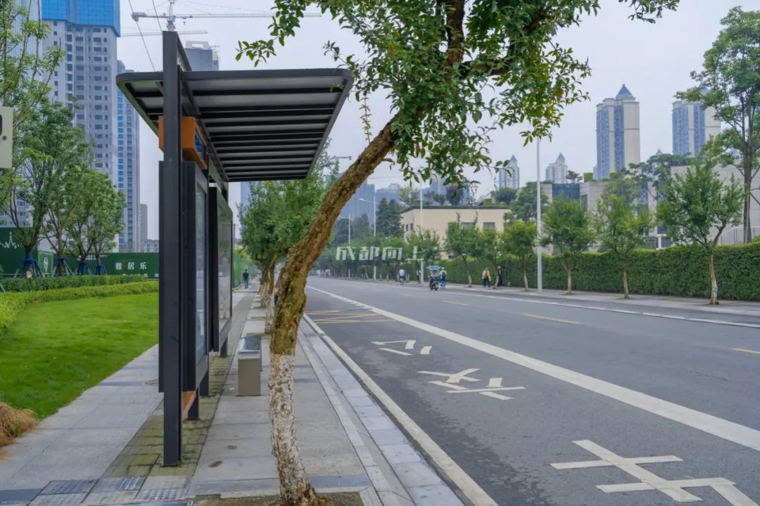 成都二圈层公交车对比,成都二圈层双流和龙泉谁更强