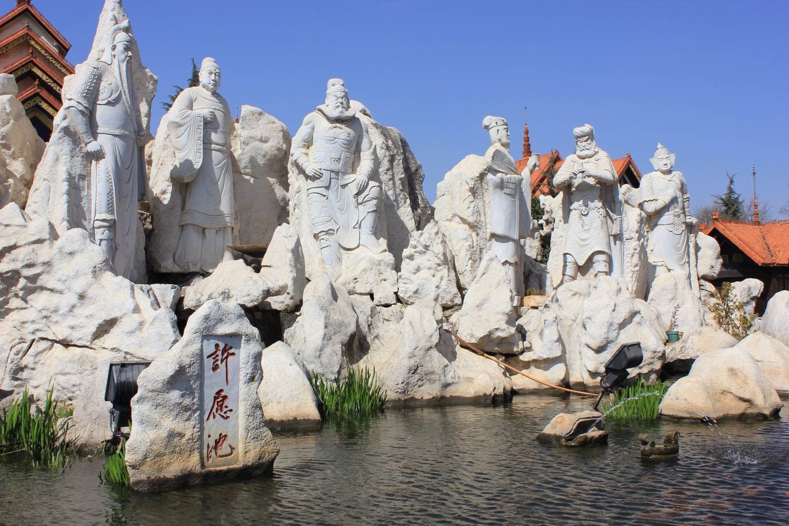 昆明有什么好玩的景点推荐一下,昆明有些什么好玩的景点推荐一下