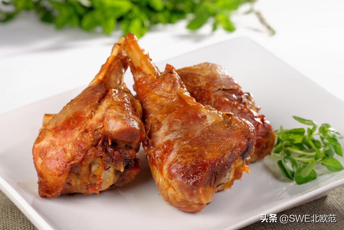 嵌入式蒸烤箱厨房效果图,厨房哪种蒸烤箱实用点最好