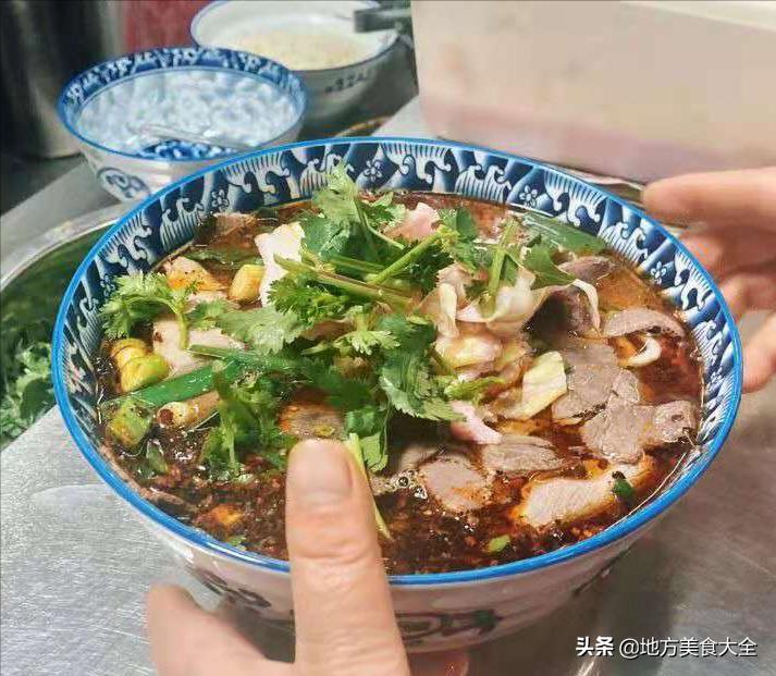 重庆南坪排队的羊肉粉,重庆排队羊肉粉