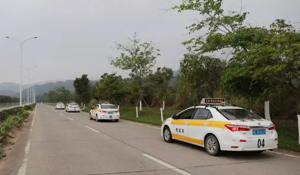 广州大学生驾照考了3年！有效期前1天考科目三，不过全作废！