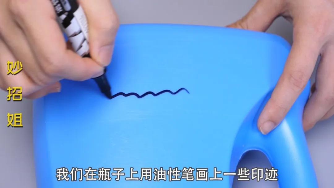 白鞋水洗后发黄,白鞋发黄变脏怎么办