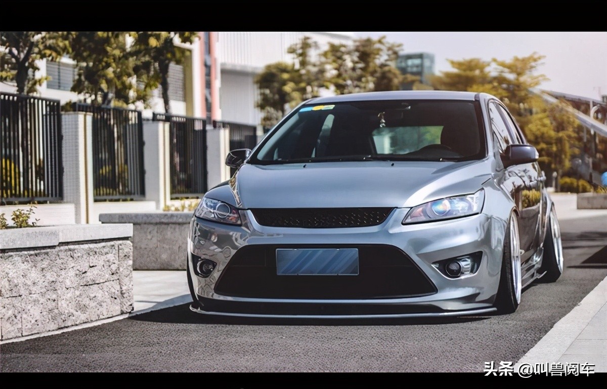 2010福特嘉年华和2008福克斯怎么选,05福特福克斯还能开几年