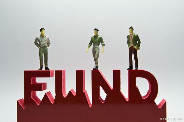 年化收益率18%1万一年多少收益,七日年化收益率几天才有收益