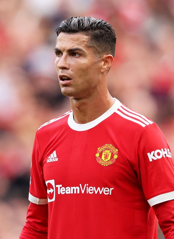 拜仁遭遇46年耻辱数据半场1-4落后,五大联赛8大豪门追逐一人