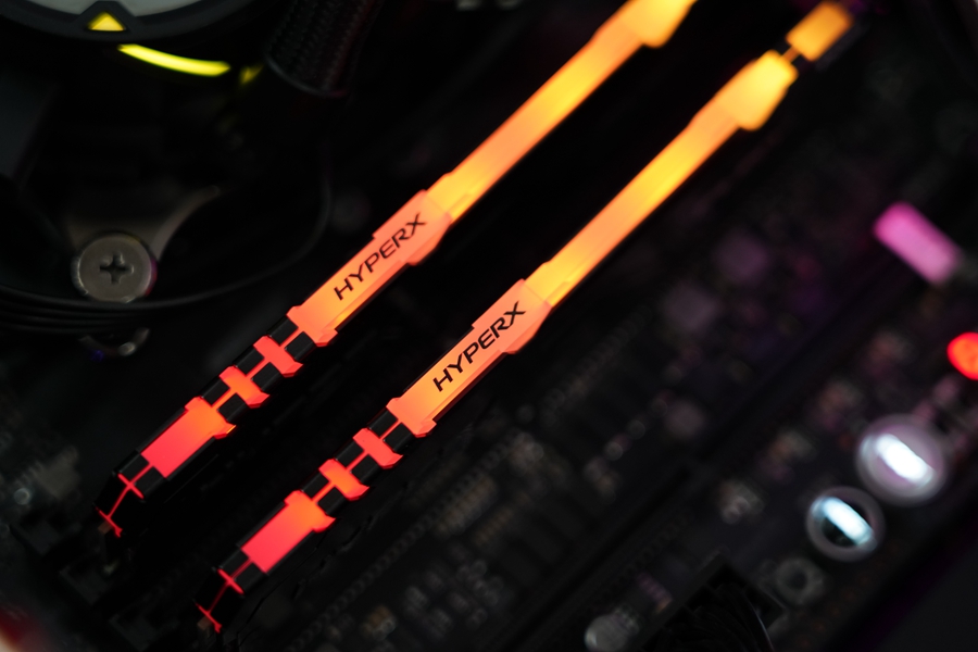 流光溢彩性能十足:HyperXDDR4RGB雷电流光系列骇客神条测评