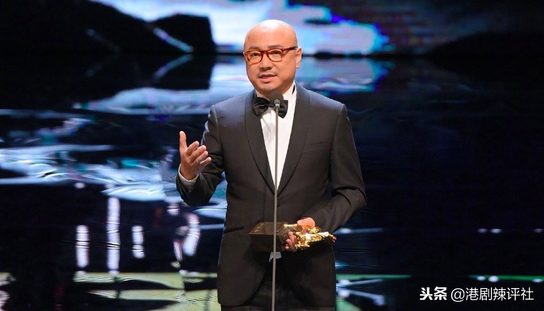 张艺谋荣获最佳导演,巩俐孙俪拍手叫好,为何邓超却笑不出来?