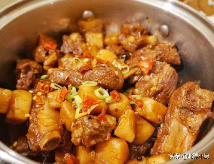 煮排骨要不要撇浮沫,炖肉炖排骨记住一放三不放