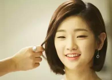 肿眼泡是什么原因啊,肿眼泡怎么贴双眼皮