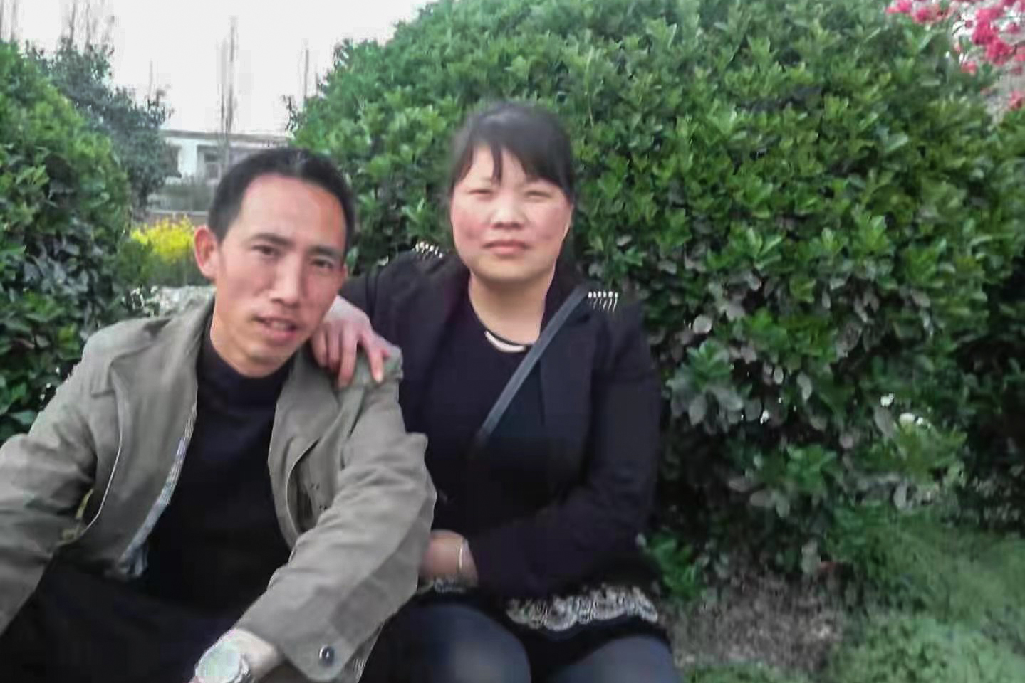 女子患绝症临终不舍孩子,女子面临癌症晚期欲放弃