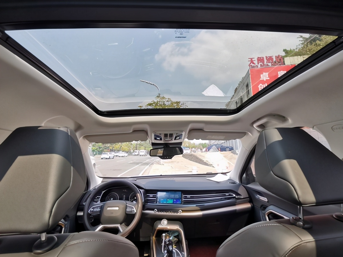 哈弗h6运动版车顶贴膜,哈弗h6的全景天窗有必要贴膜吗