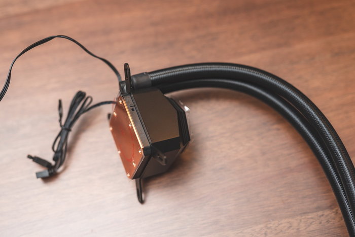 圣诞节前装一台白色的ITX性能钢炮游戏主机