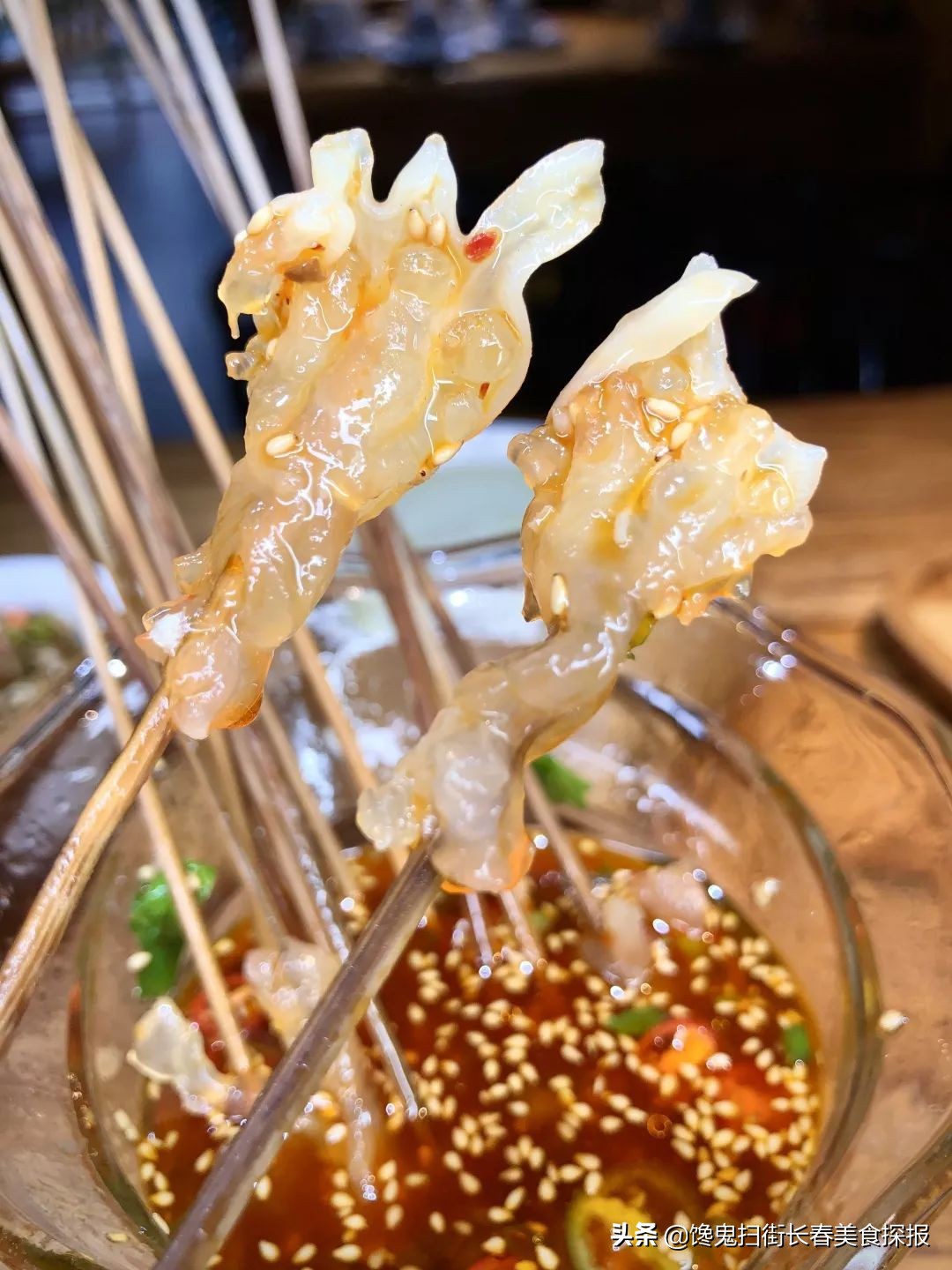 二道老厂区奇店。鹅的一切,全都炭火烤。烤鹅脖大锤抡