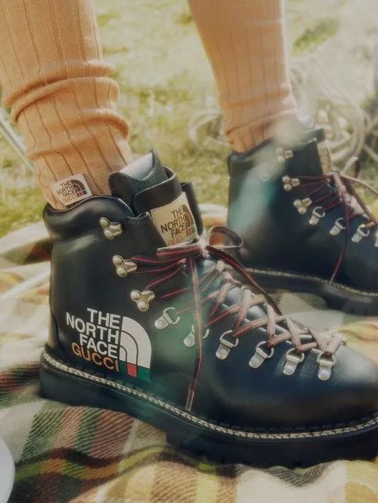 欧阳娜娜同款潮流品牌,欧阳娜娜同款联名卫衣