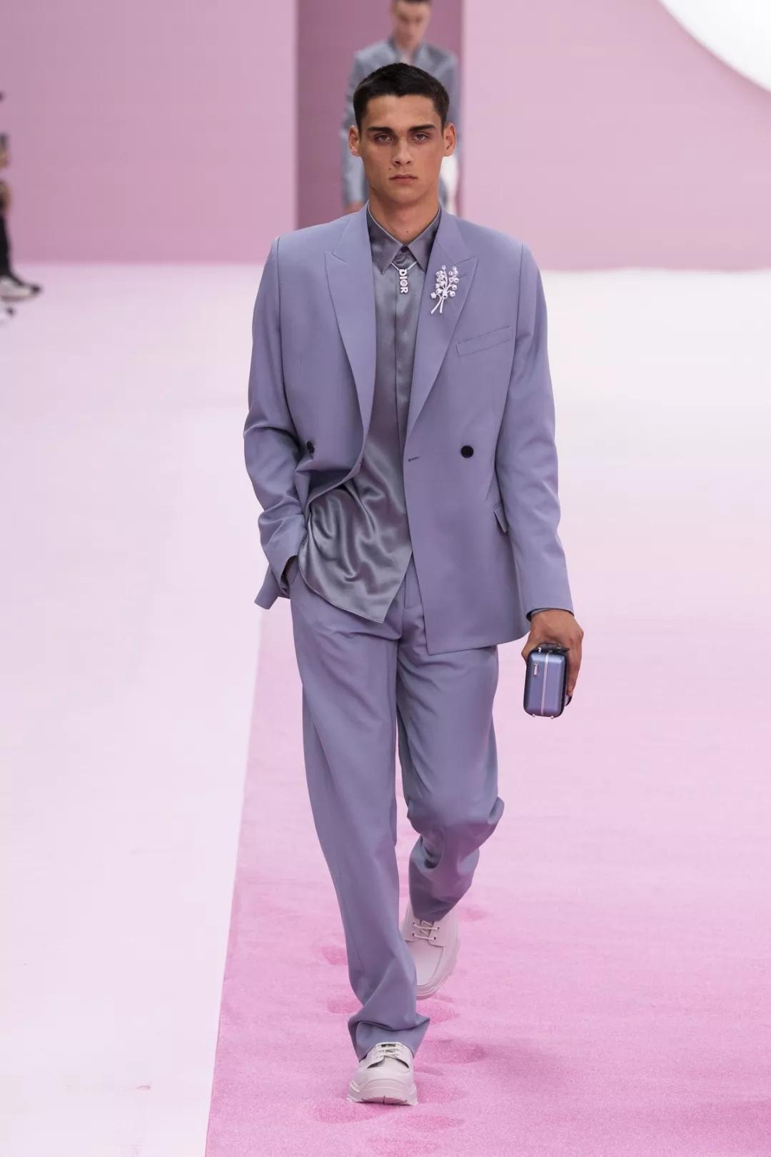 优衣库A类衣服,优衣库法式收官之作