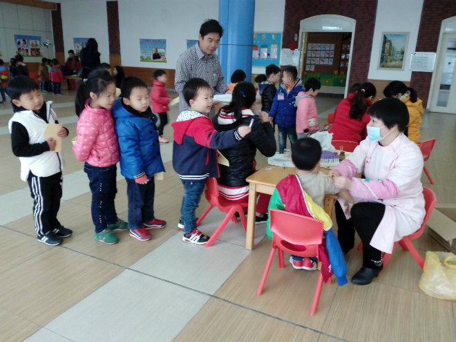 幼儿园大班健康活动教案,扔骰子游戏教案及反思大班健康