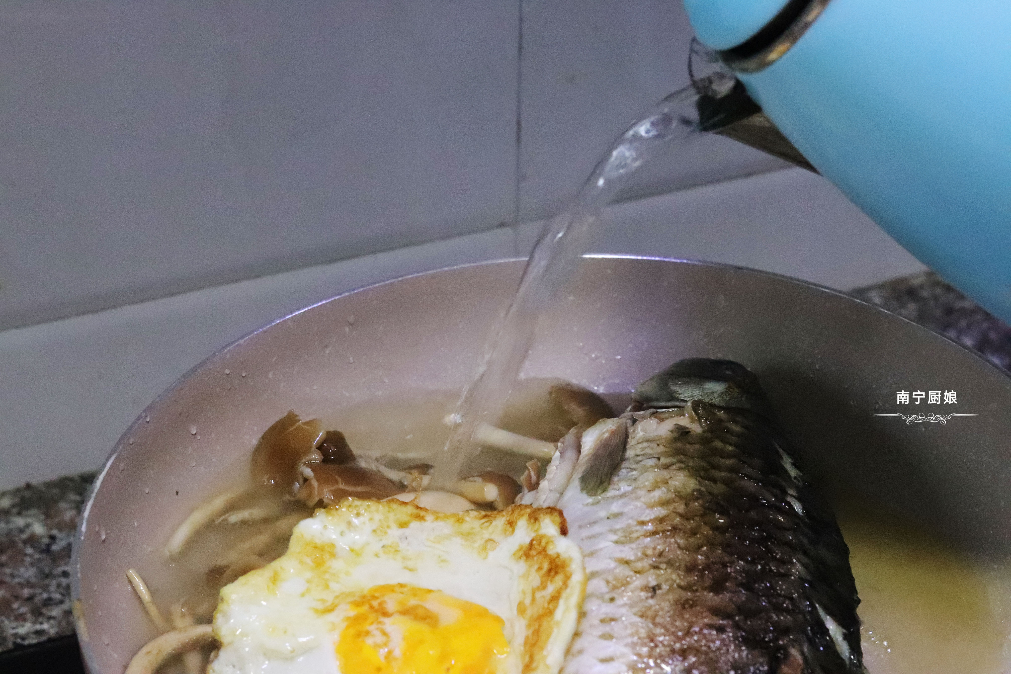 煎鱼不粘锅教你正确煎鱼方法,教你一招煎出的鱼不破皮不粘锅