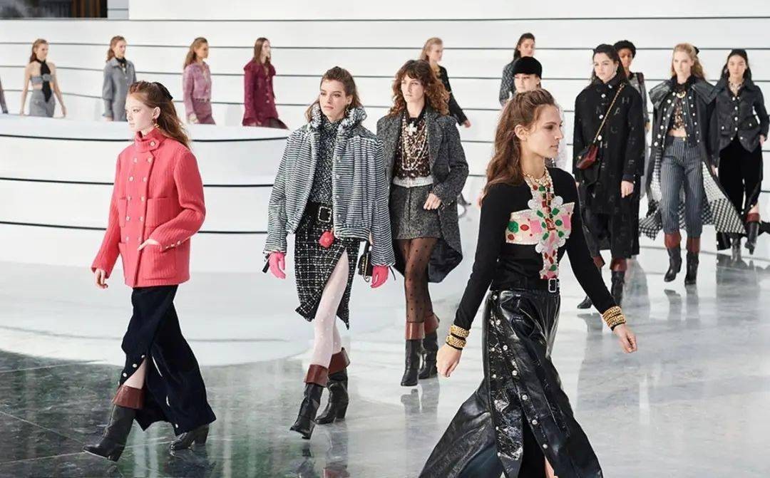 在孤儿院长大的香奈儿,香奈儿孤儿院长大一生未婚