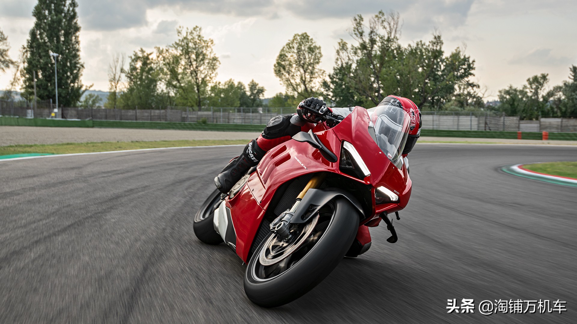 杜卡迪panigalev4s新款2022款,杜卡迪panigalev4s中国售价