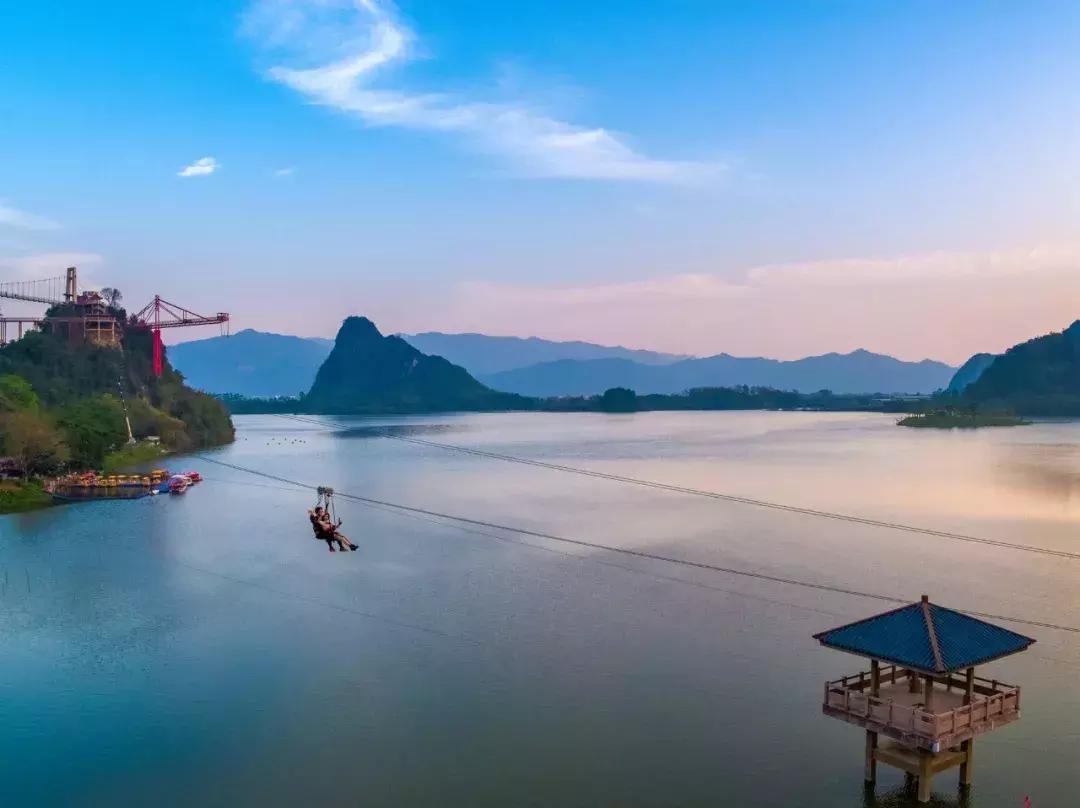 广东旅游景点游乐场玻璃桥,仙女山旅游攻略溶洞