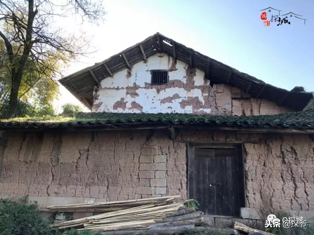 重庆小故宫红墙,重庆魔鬼山城一日游