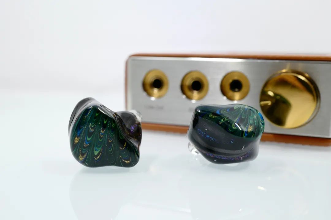 余音惊蛰耳机测评,不止颜值包括颜值