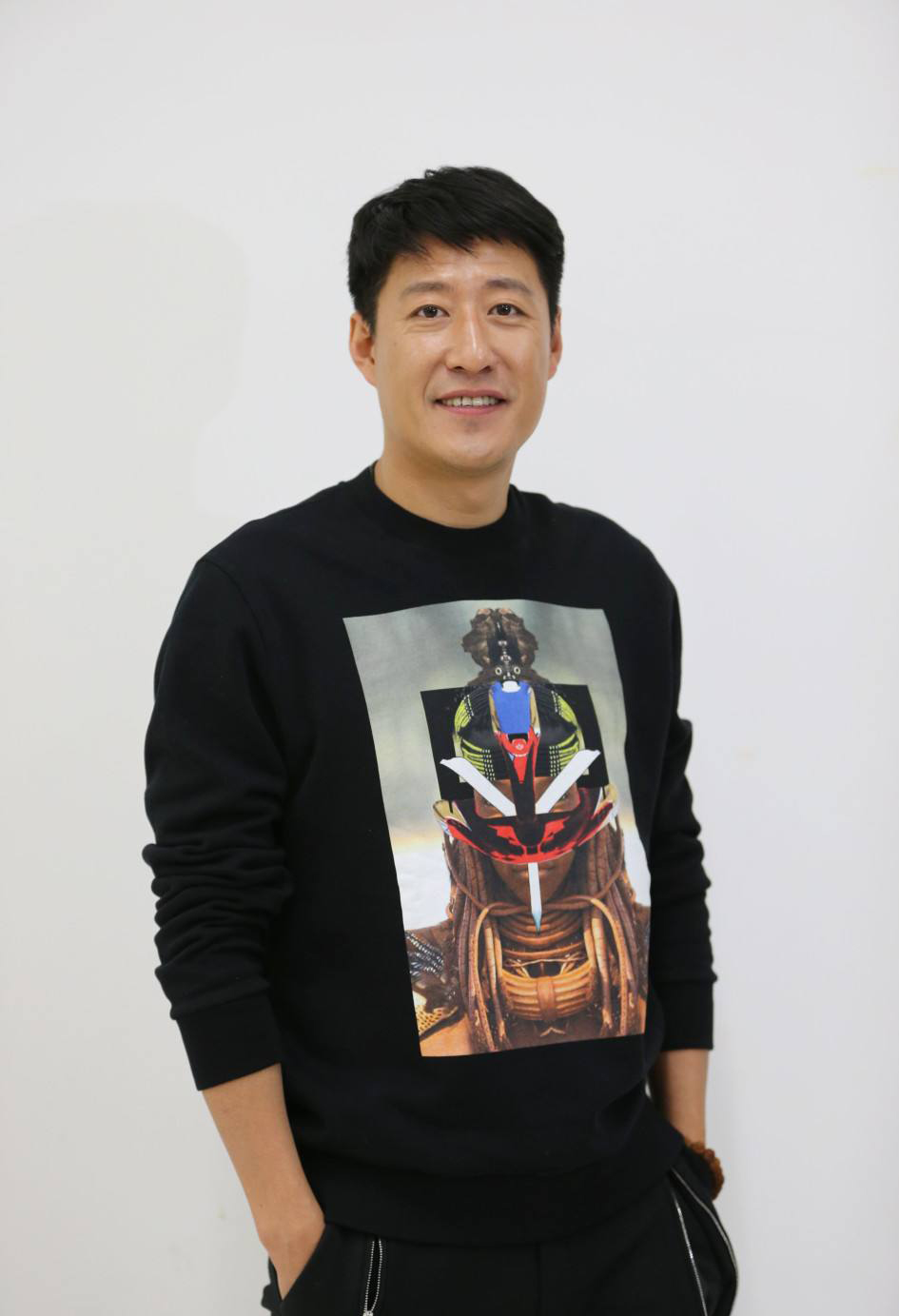 “谍战剧天王”于震：洗去“家暴男”标签，乐做3胎爸爸