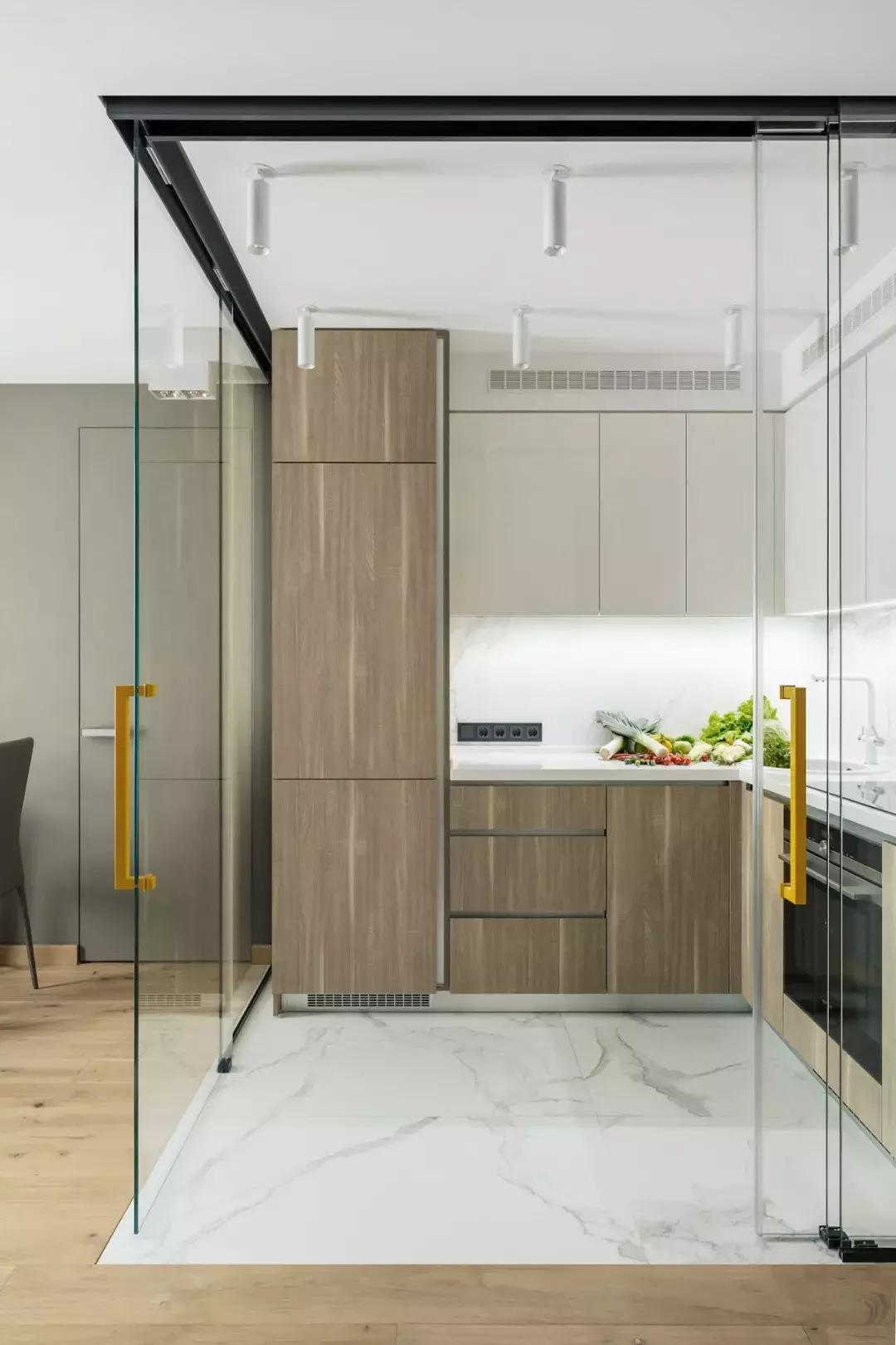 人生第一套房不是娘家也不是婆家,人生第一套房子不靠父母