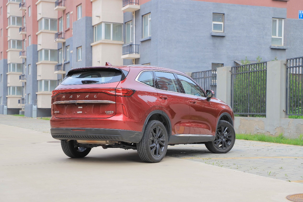 国民神车第三代哈弗h6亮点全解析,空间大动力强更省油第三代哈弗h6