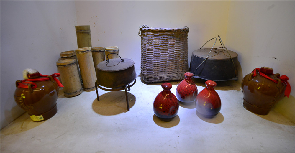 桂林藏在山洞里的油茶店,桂林开在半山腰的油茶店